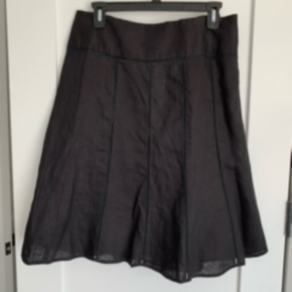 Lucy and Laurel black skirt - Picture 1 of 2